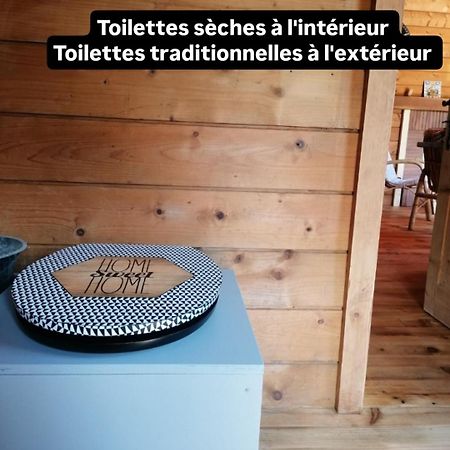 Chalet En Pleine Nature Au Bord D'Un Etang Lanvallay 外观 照片