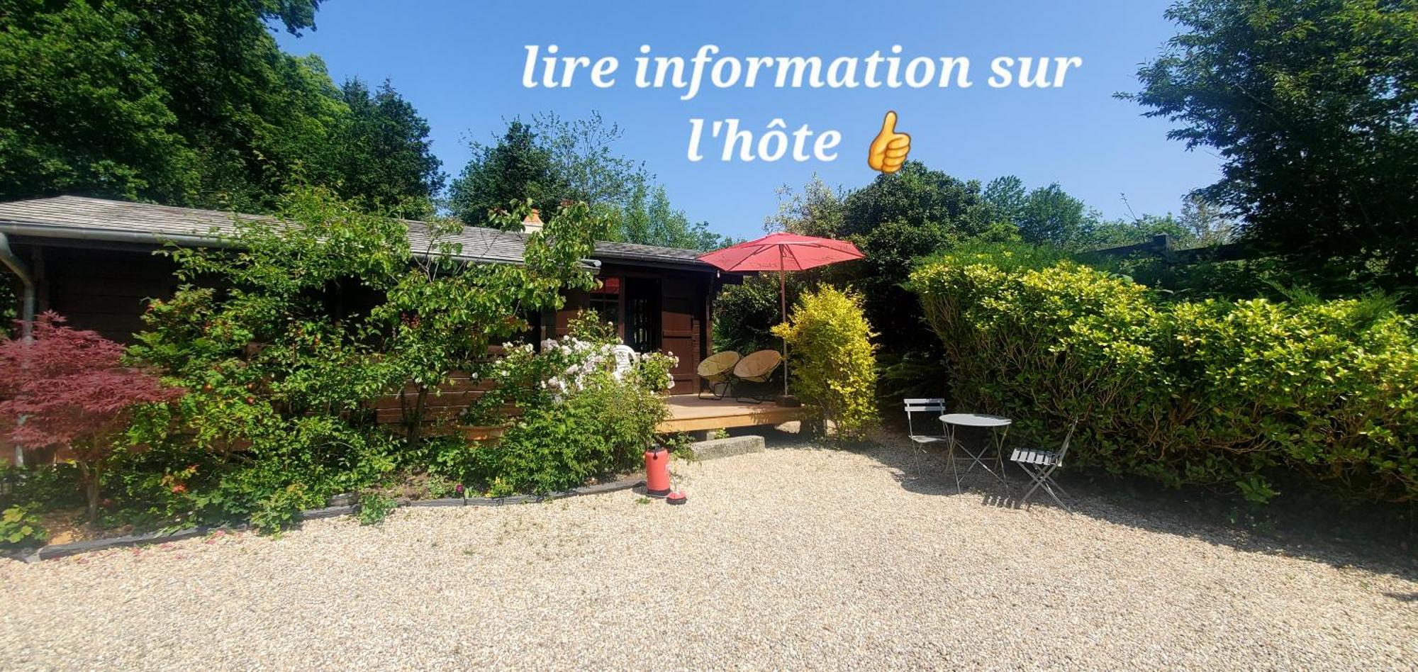 Chalet En Pleine Nature Au Bord D'Un Etang Lanvallay 外观 照片